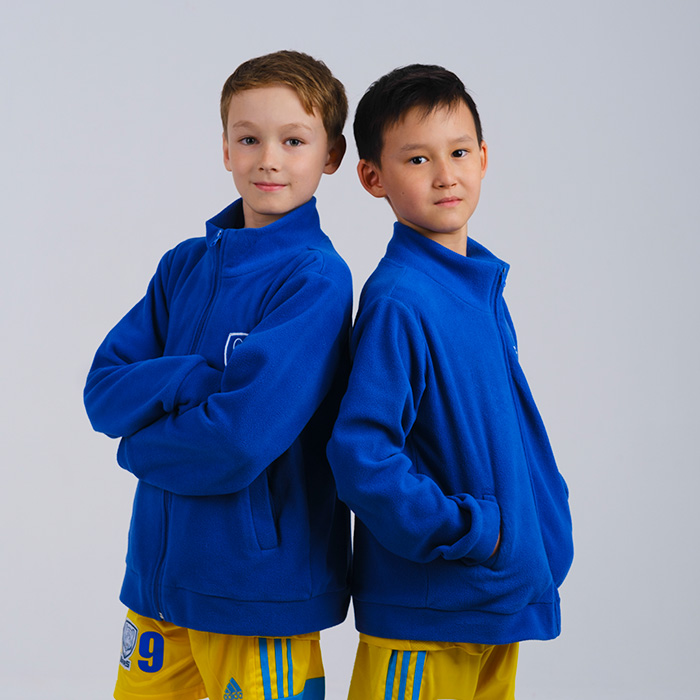 Футбольная школа. Спортивная футбольная одежда